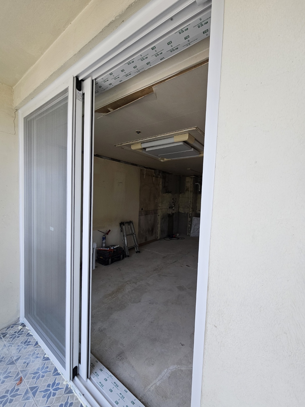 KCC 창호 홍일동 동일아파트